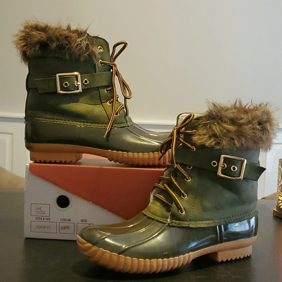 Nature Breeze Shoes - Nature Breeze adorable olive duck boots w/fur trim